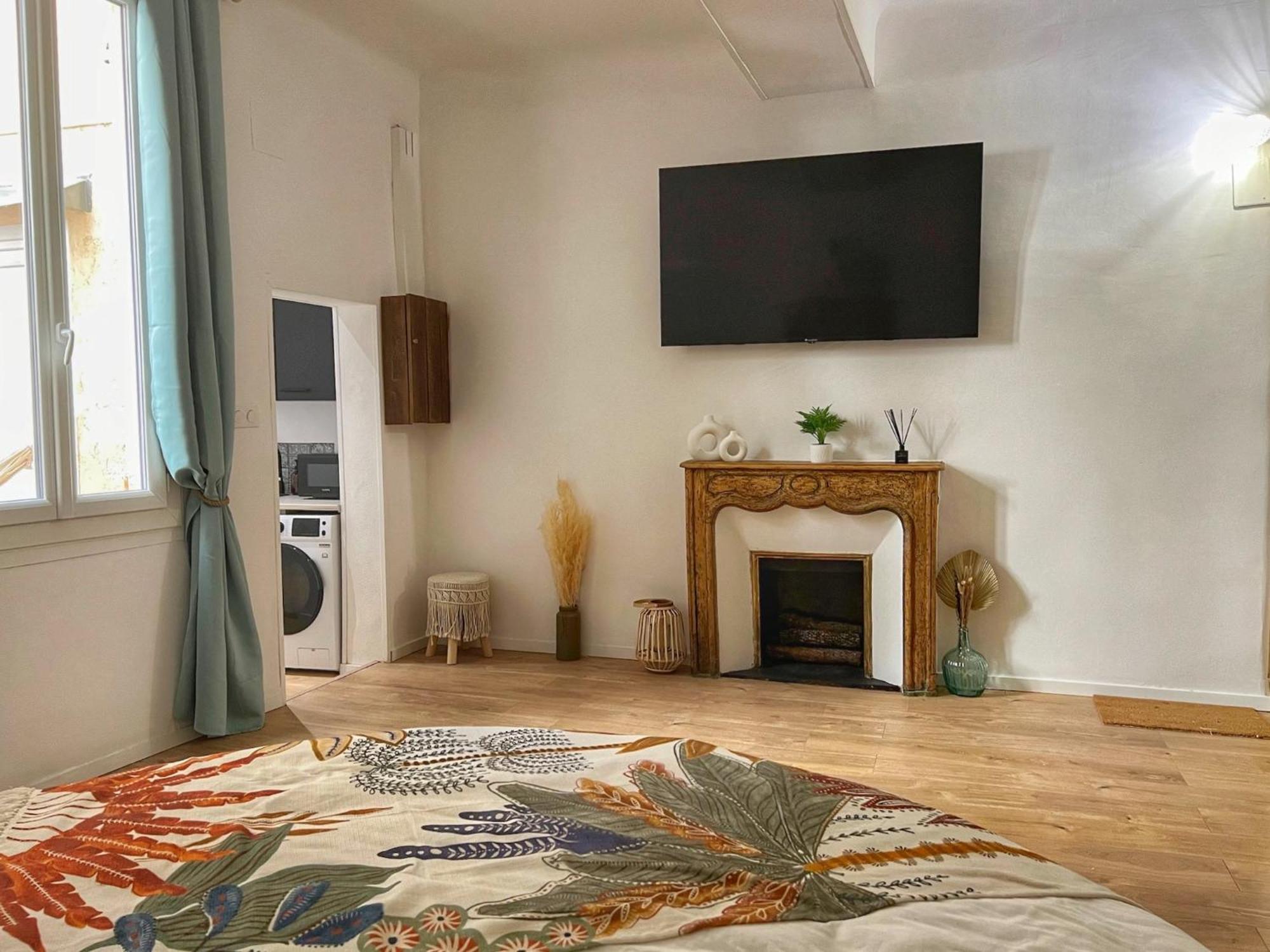 Bien-etre Au Naturel, Room, Jacuzzi Sauna, Centre-historique