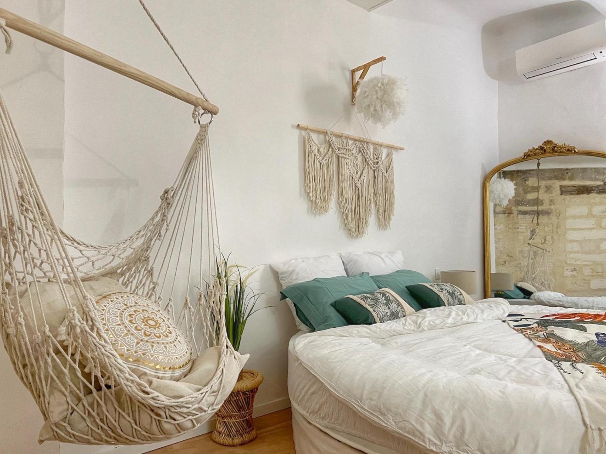 Apartment Bien-etre Au Naturel, Room, Jacuzzi Sauna, Centre-historique