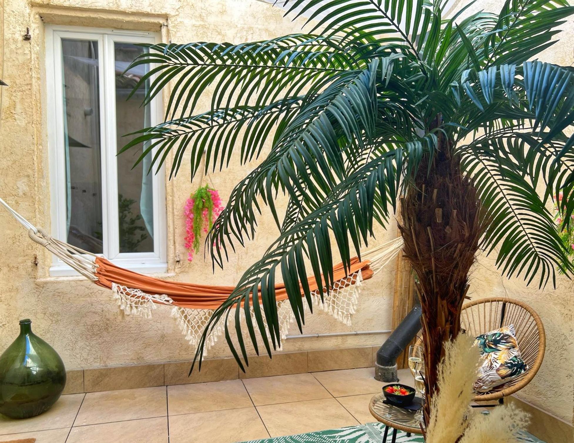 Bien-etre Au Naturel, Room, Jacuzzi Sauna, Centre-historique Apartment Avignon