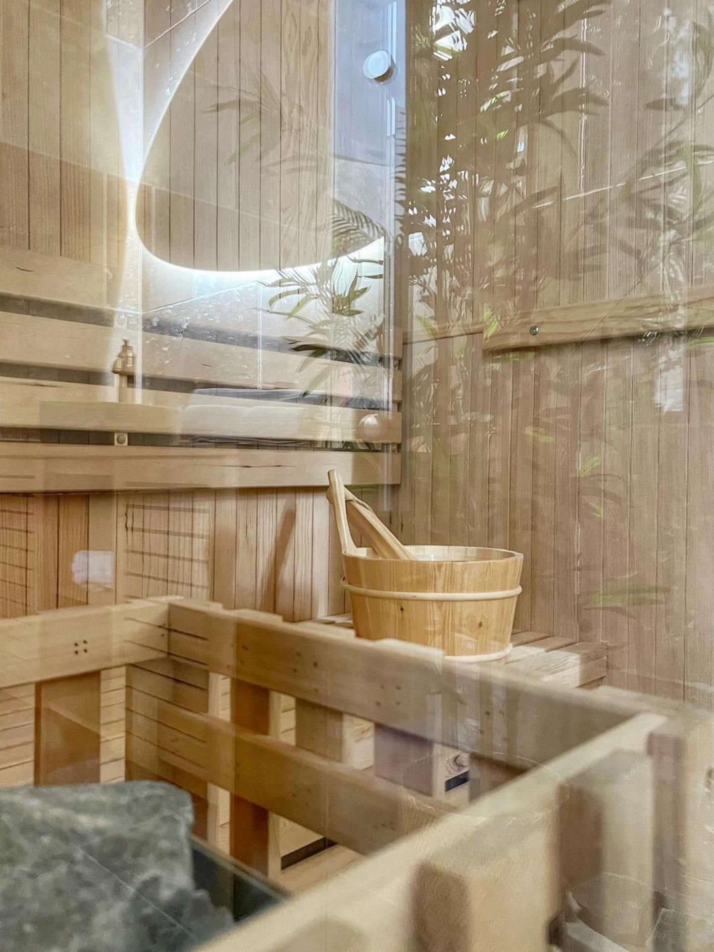 Bien-etre Au Naturel, Room, Jacuzzi Sauna, Centre-historique Avignon